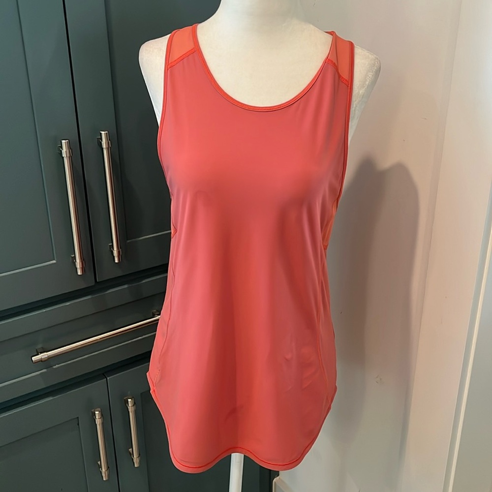 EUC Lululemon Sculpt Tank II 4 Way Stretch Size 6